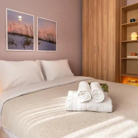 Bright 3br In The Heart Of The * Солун