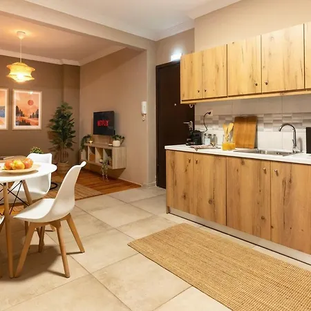 Bright 3br In The Heart Of The Апартамент Солун