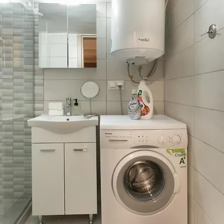 Bright 3br In The Heart Of The * Солун