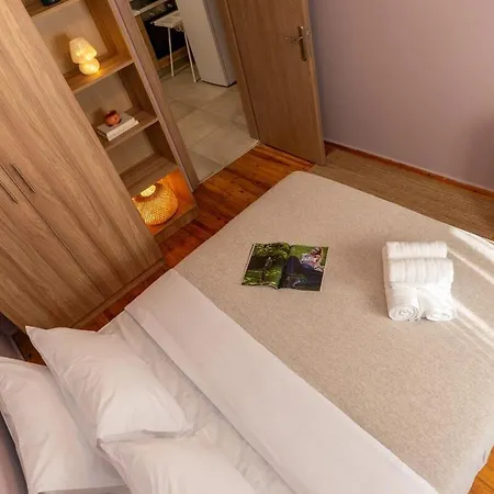 Bright 3br In The Heart Of The Апартамент