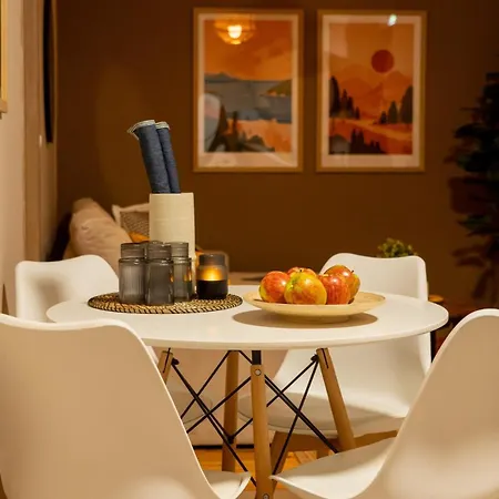 Bright 3br In The Heart Of The *