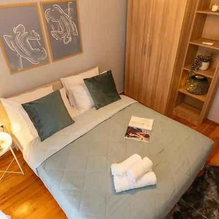 Bright 3br In The Heart Of The *