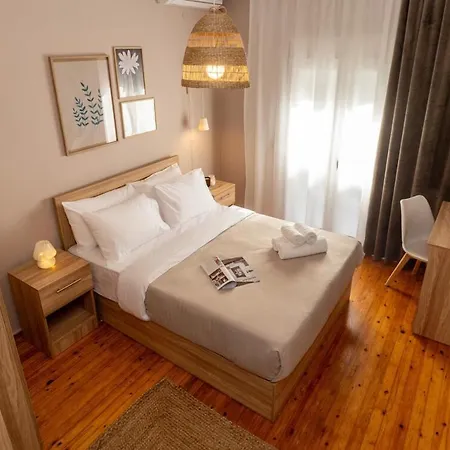 Bright 3br In The Heart Of The Апартамент